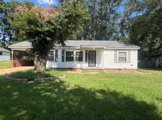 818 Maple St, Magnolia, AR 71753