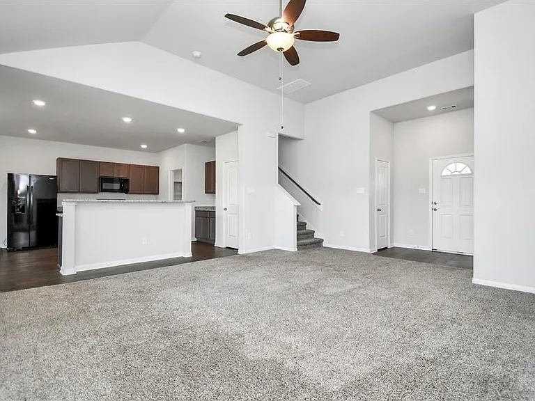 11028 Patriot Ct — Photo 8