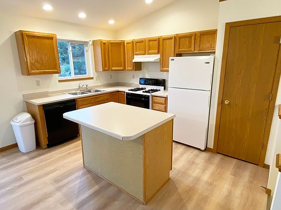 2nd image of 2502 Country Creek Ln