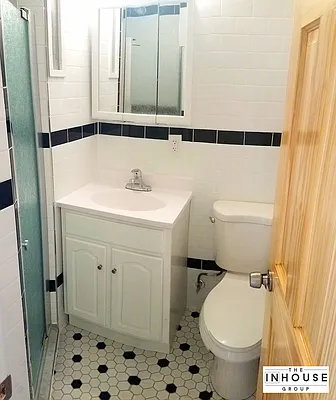 Rented by The InHouse Group | media 12