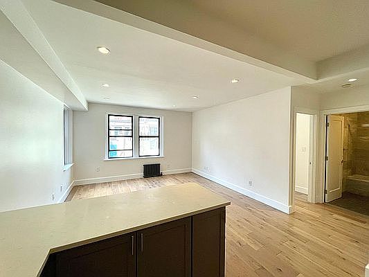 2nd image of 361 E 50th St #4P