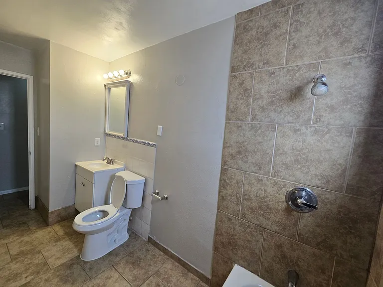 3904 Nixson Dr — Photo 10