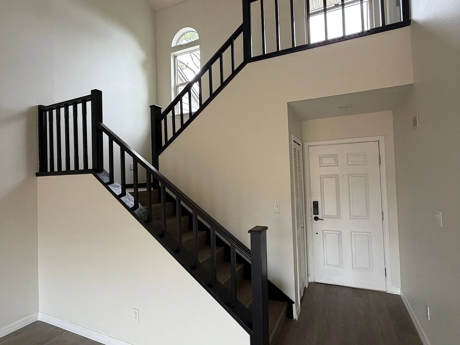 2 bed, 2.0 bath, 1200 sqft, $2,250 — Photo 1