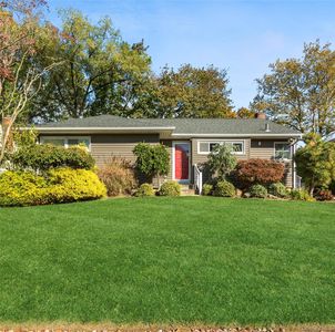 437 Cedar Lane, East Meadow, NY, 11554