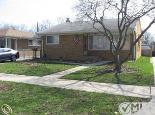 24320 Culver St, Saint Clair Shores, MI 48080