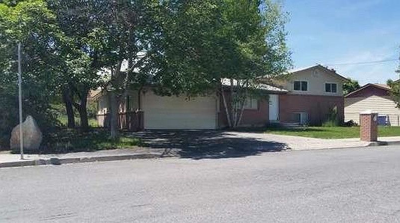 1st image of 321 N 300th St E