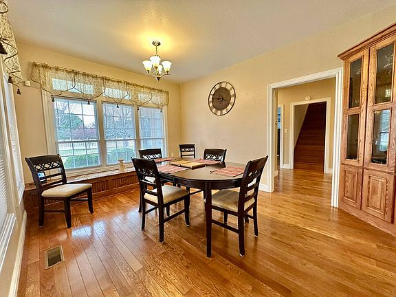 4th image of 425 La Casa Dr