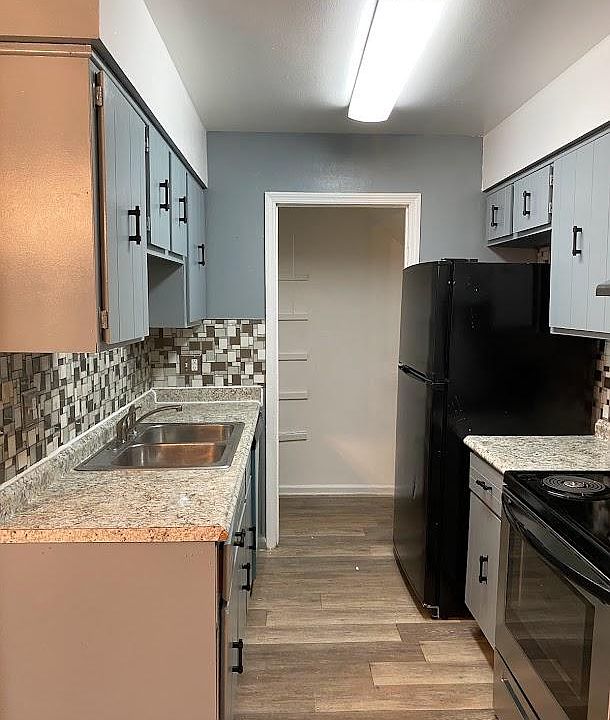 1st image of 2994 Benchwood Dr