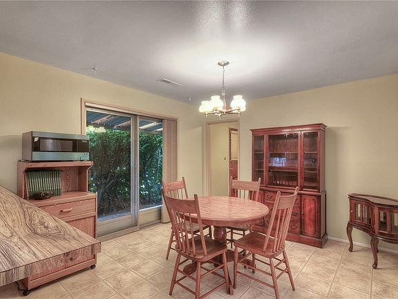 4th image of 5901 29th St NE