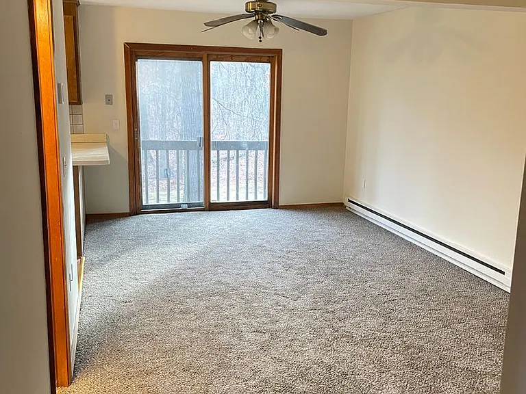 492 East St #25 — Photo 3