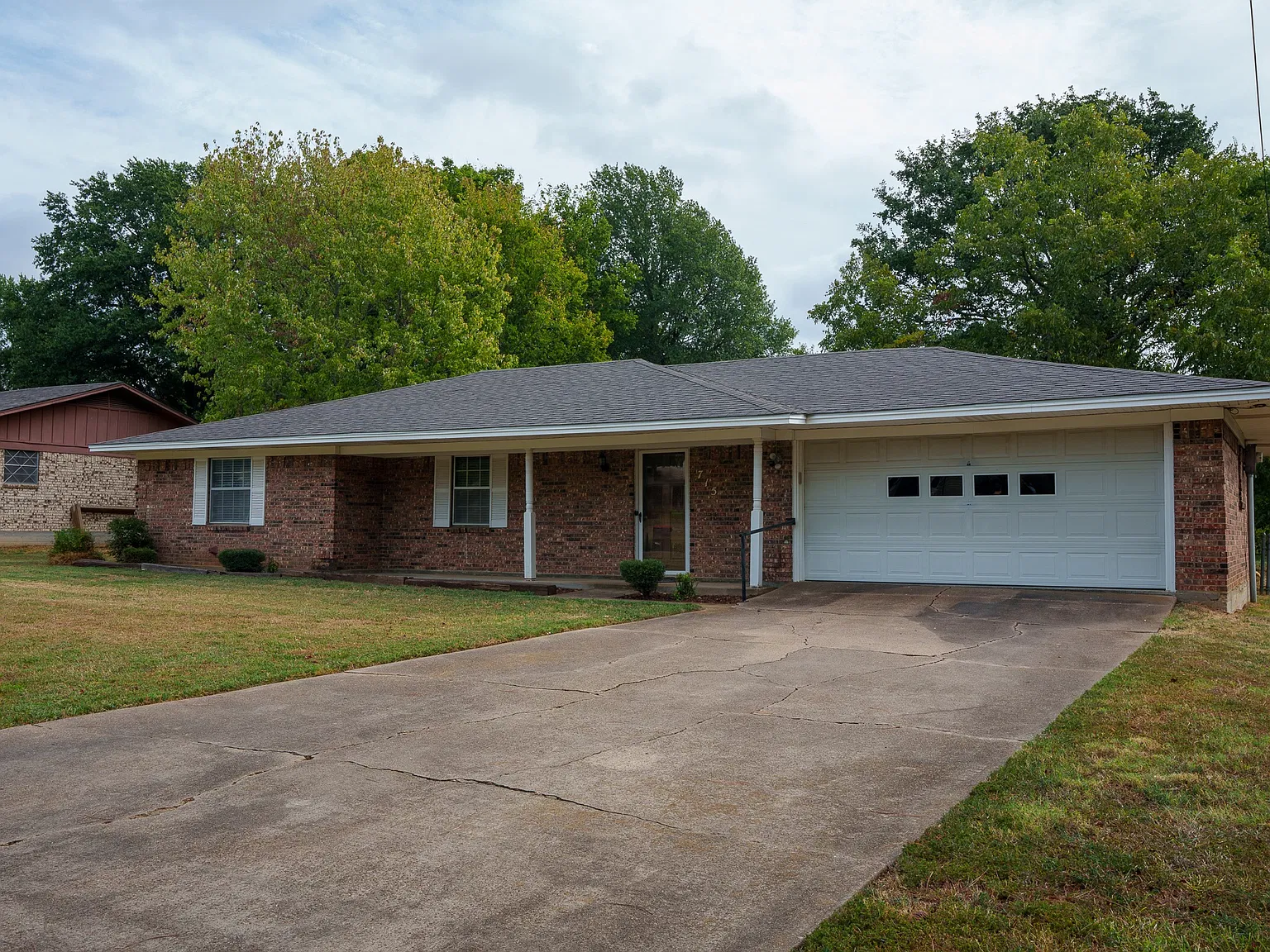 3 bed, 1420 sqft, $1,650 — Photo 2