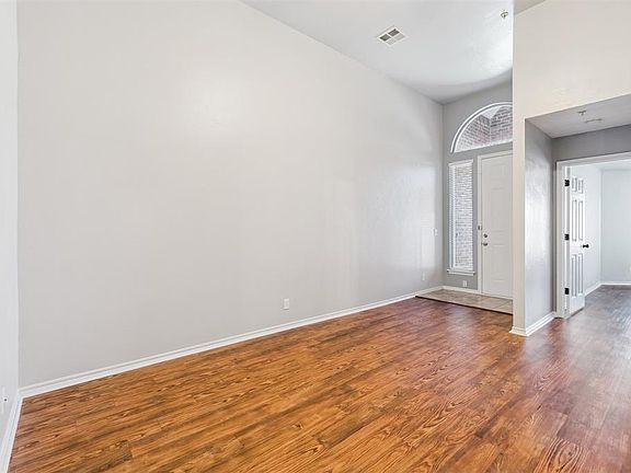 3rd image of 2622 Featherstone Rd APT C
