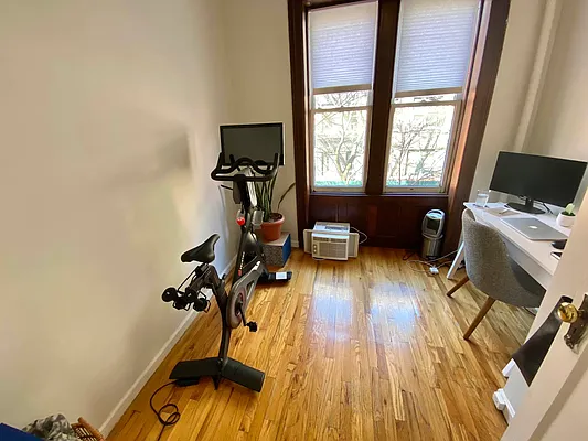 Rented by J PRESTON AND ASSOCIATES INC | media 9