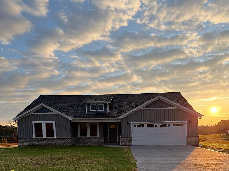 1st image of 167 Lone Oak Dr
