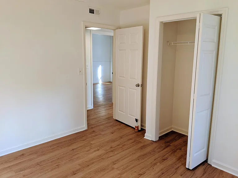 829 Gerard St — Photo 4