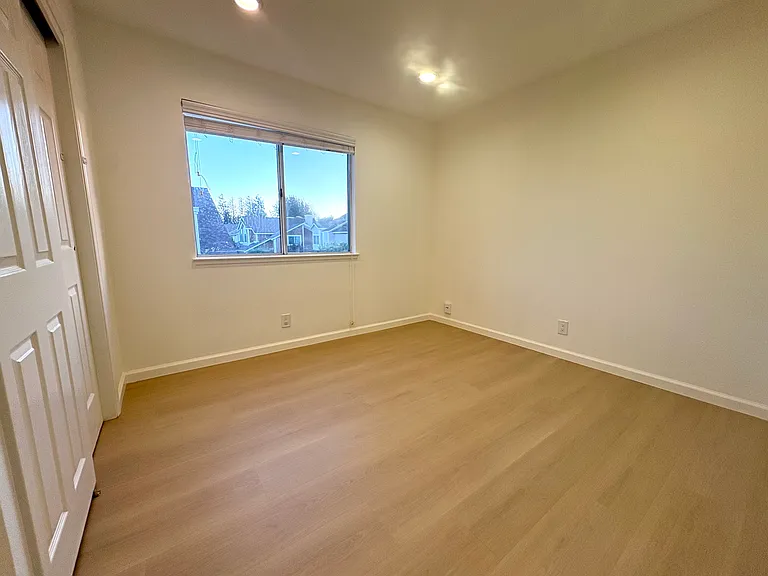 1608 Mission Springs Cir — Photo 12