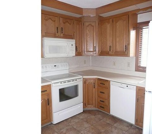 5th image of 7 Arrowwood Ct