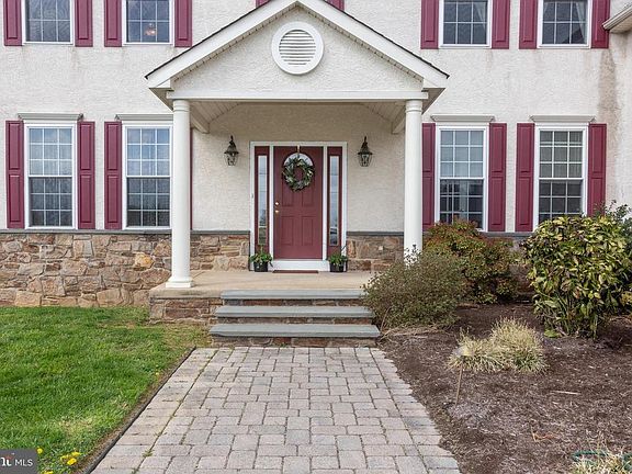 2nd image of 52 Penny Ln