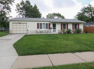 3320 9th St, East Moline, IL 61244