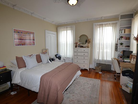 2nd image of 167 8th St APT 4