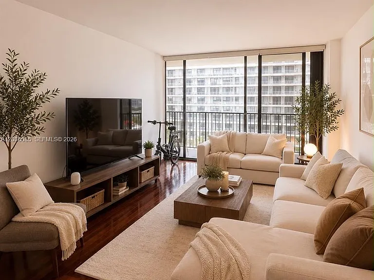 1450 Brickell Bay Dr #1003 — Photo 3