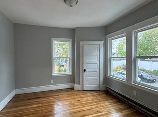 10 Wakefield Ave #2R, Wakefield, MA 01880