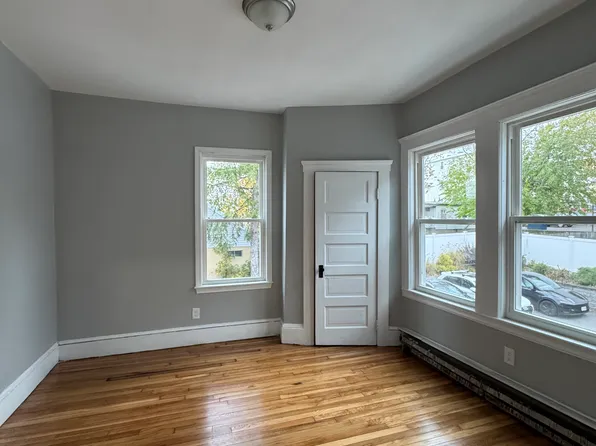 10 Wakefield Ave, Wakefield, MA