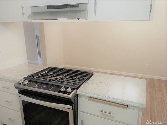 3rd image of 10933 62nd St E