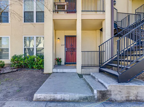 8702 Village Dr #904, San Antonio, TX 78217