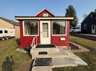 221 4th Ave SE, Cut Bank, MT 59427