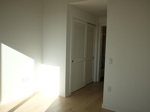 5th image of 45 Bartlett St Unit 312