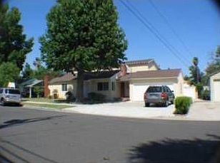 2nd image of 1110 S Charlotte Ave