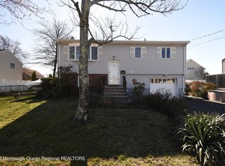 307 Furman Blvd, Old Bridge, NJ 08857