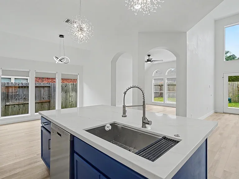 2905 Summer Cape Ct — Photo 10