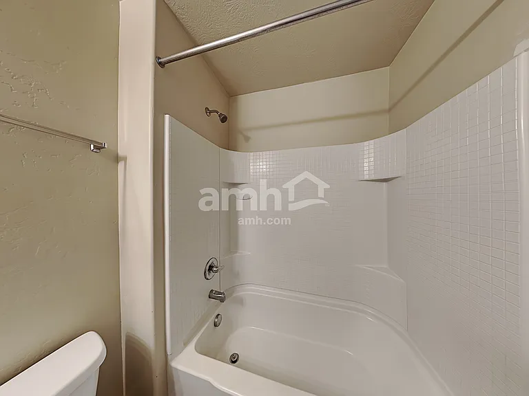228 W Cedar Grove Ln — Photo 19