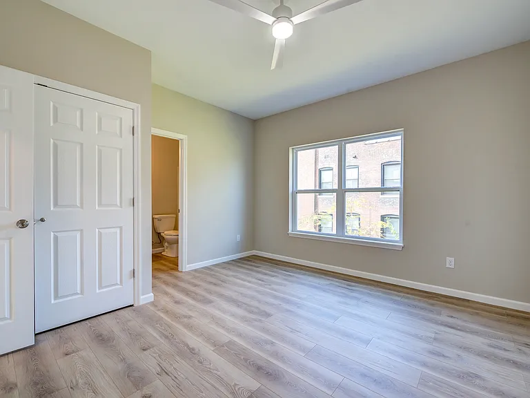 7201 Southwest Ave #B — Photo 10