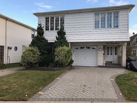 2nd image of 144 Dawson Cir