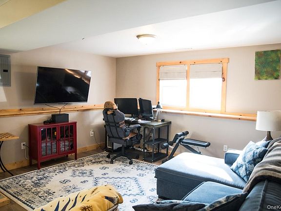 5th image of 326 Bullville Road