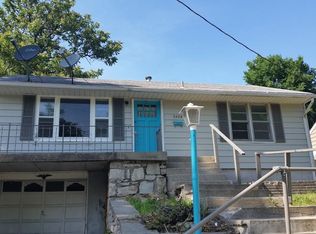 3228 Tauromee Ave, Kansas City, KS 66102