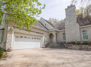W131N8086 Country Club Dr, Menomonee Falls, WI 53051