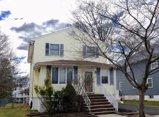 55 4th Ave, Garwood, NJ 07027