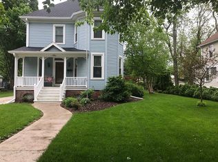 1561 N Prairie St, Galesburg, IL 61401