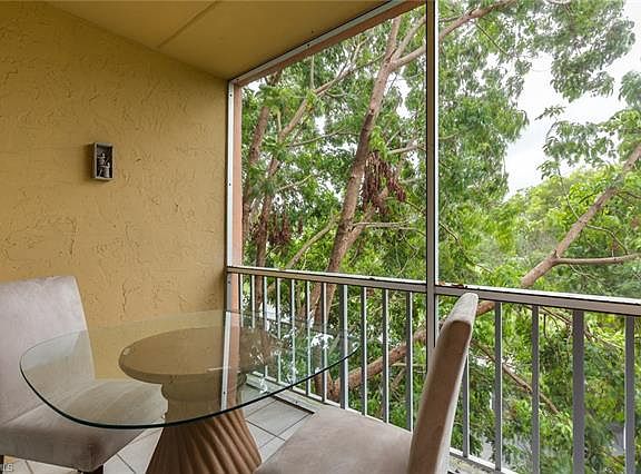 4th image of 2366 E Mall Dr APT 411
