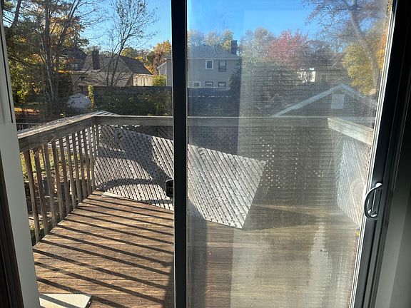 5th image of 3743 Mount Vernon Ave #2