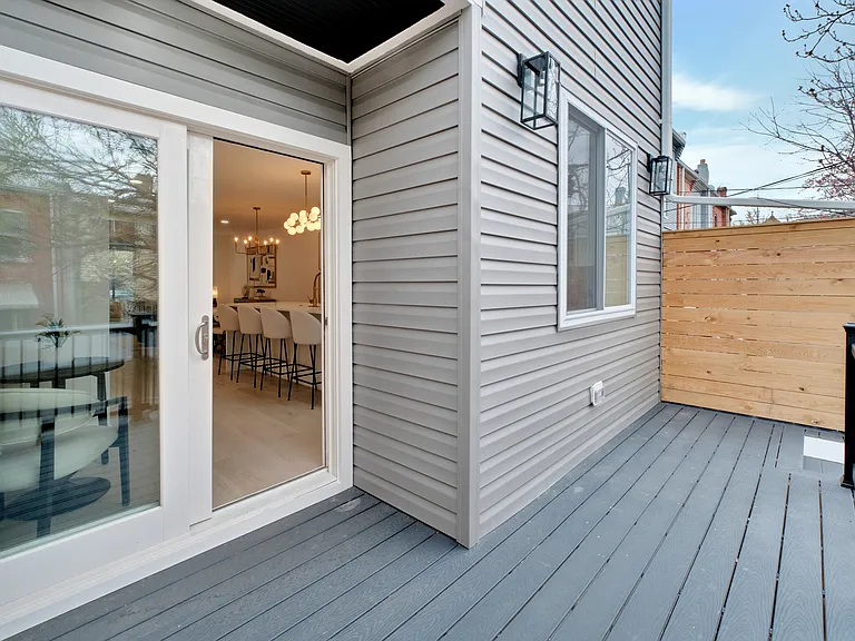 913 L St NE — Photo 17