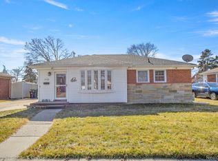 13657 Veronica St, Southgate, MI 48195