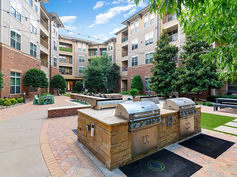 Cortland at Stonebriar — Photo 35