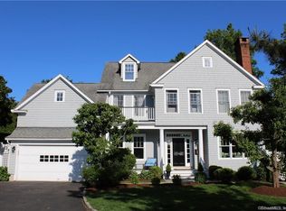 5 Barclay Ct, Norwalk, CT 06853