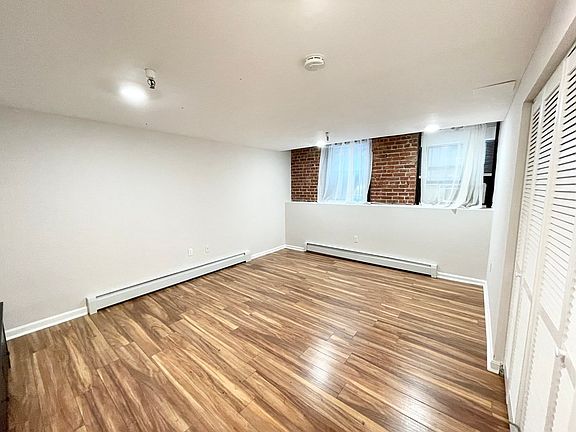 3rd image of 39-41 Hemenway St #26