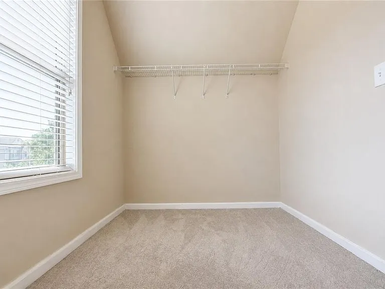 5817 Park Point — Photo 52